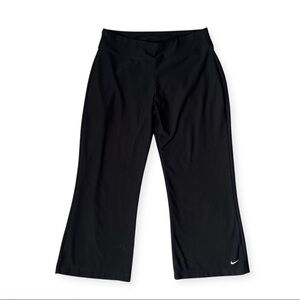 Nike Dri-Fit Black Cropped Leggings Size M